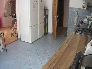 voyeurcam-julmodels-kitchen