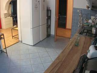 voyeurcam-julmodels-kitchen
