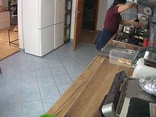 voyeurcam-julmodels-kitchen