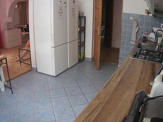 voyeurcam-julmodels-kitchen