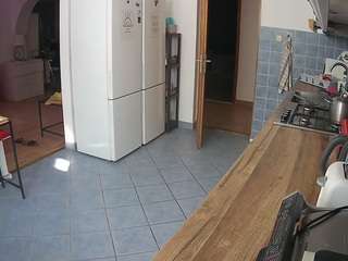 voyeurcam-julmodels-kitchen