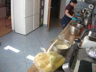 voyeurcam-julmodels-kitchen