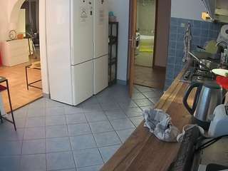 voyeurcam-julmodels-kitchen