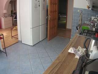 voyeurcam-julmodels-kitchen