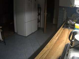 voyeurcam-julmodels-kitchen