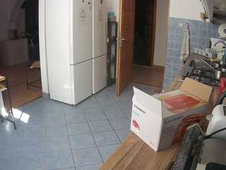 voyeurcam-julmodels-kitchen