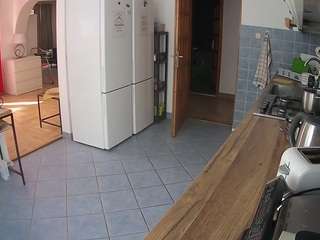 voyeurcam-julmodels-kitchen