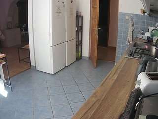 voyeurcam-julmodels-kitchen