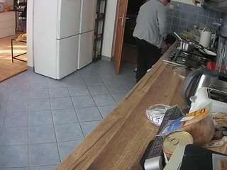voyeurcam-julmodels-kitchen