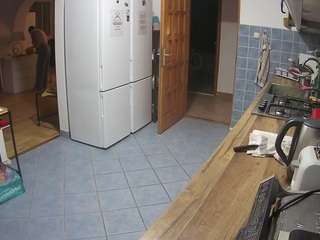 voyeurcam-julmodels-kitchen