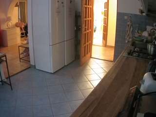 voyeurcam-julmodels-kitchen