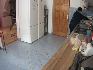 voyeurcam-julmodels-kitchen