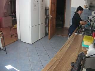 voyeurcam-julmodels-kitchen