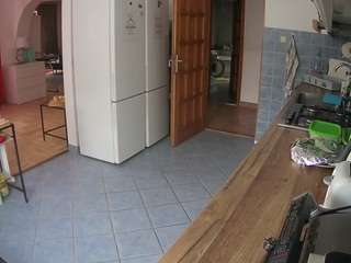 voyeurcam-julmodels-kitchen