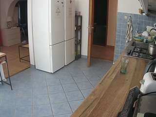 voyeurcam-julmodels-kitchen