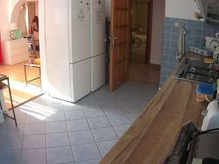 voyeurcam-julmodels-kitchen
