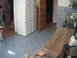 voyeurcam-julmodels-kitchen