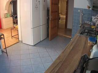 voyeurcam-julmodels-kitchen