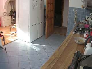 voyeurcam-julmodels-kitchen