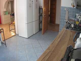 voyeurcam-julmodels-kitchen
