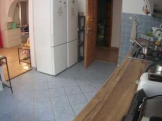 voyeurcam-julmodels-kitchen