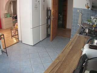 voyeurcam-julmodels-kitchen