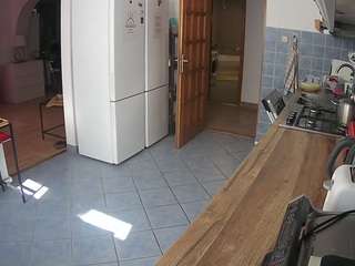 voyeurcam-julmodels-kitchen