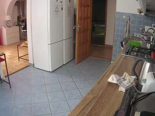 voyeurcam-julmodels-kitchen