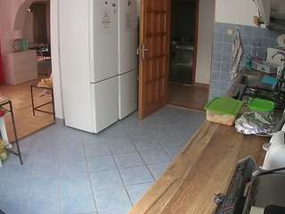 voyeurcam-julmodels-kitchen's live room