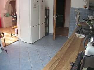 voyeurcam-julmodels-kitchen