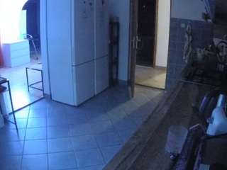 voyeurcam-julmodels-kitchen
