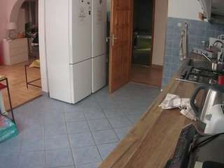 voyeurcam-julmodels-kitchen