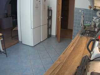 voyeurcam-julmodels-kitchen