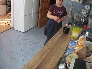 voyeurcam-julmodels-kitchen