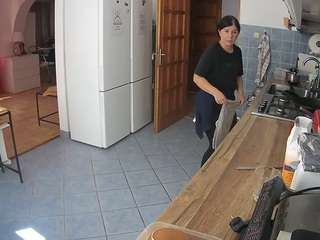 voyeurcam-julmodels-kitchen