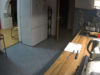 voyeurcam-julmodels-kitchen