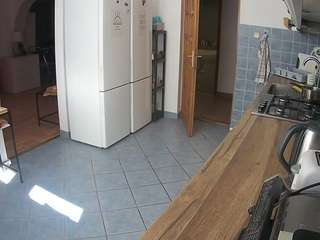 voyeurcam-julmodels-kitchen