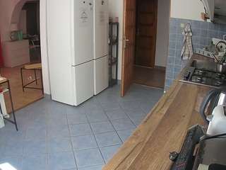 voyeurcam-julmodels-kitchen