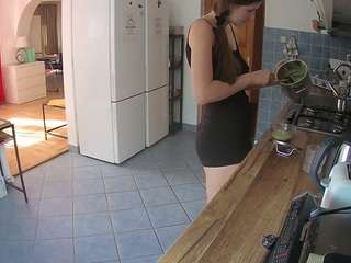 voyeurcam-julmodels-kitchen