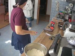 voyeurcam-julmodels-kitchen