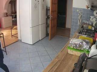 voyeurcam-julmodels-kitchen