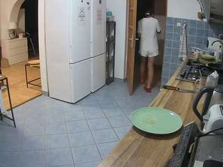 voyeurcam-julmodels-kitchen