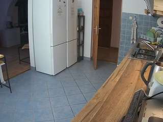 voyeurcam-julmodels-kitchen