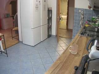 voyeurcam-julmodels-kitchen