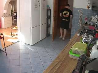 voyeurcam-julmodels-kitchen