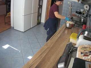 voyeurcam-julmodels-kitchen