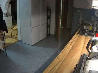 voyeurcam-julmodels-kitchen