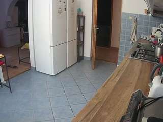 voyeurcam-julmodels-kitchen
