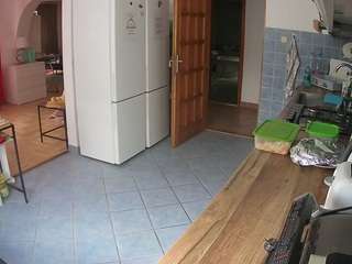 voyeurcam-julmodels-kitchen