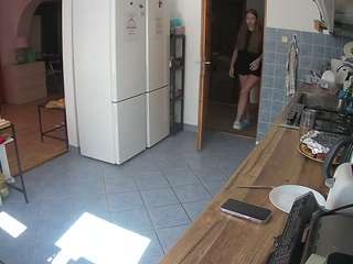 voyeurcam-julmodels-kitchen